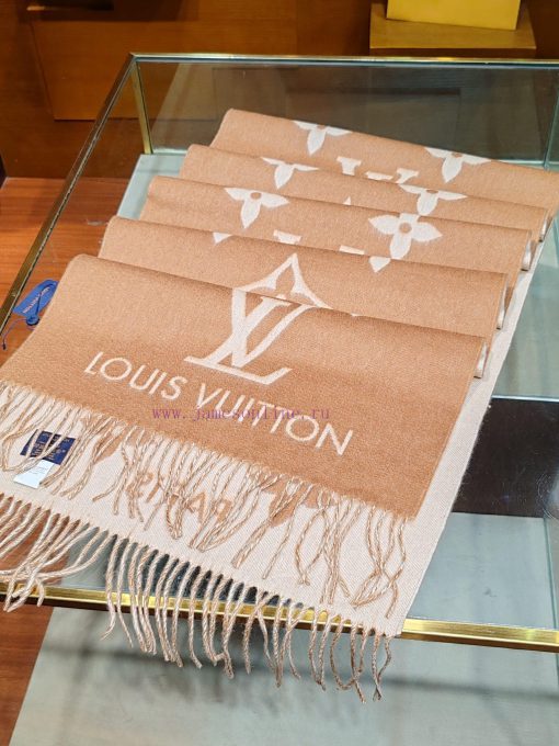 . Camel colored, stunning and timeless LV REYKJAVIK cashmere scarf Hot selling item in mainlg9cxe753 - Image 7
