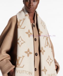 . Beige, stunning and timeless LV REYKJAVIK cashmere scarf Hot selling item in mainland Chinp8v495al