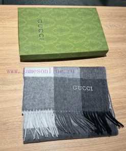 Gucci men's and women's scarves are highly praised and kept for themselves, a rare high-end ut6kvk5m
