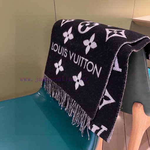 𝐋𝐨𝐮𝐢𝐬𝐕𝐮𝐢𝐭𝐭𝐨𝐧 Popular "ESSENTIAL2 Scarf"Size 186x34cm 100% combed woolExtend the distance betbfgfok6z - Image 5