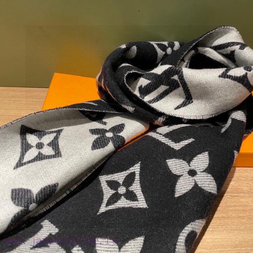 𝐋𝐨𝐮𝐢𝐬𝐕𝐮𝐢𝐭𝐭𝐨𝐧 Popular "ESSENTIAL2 Scarf"Size 186x34cm 100% combed woolExtend the distance betbfgfok6z - Image 7