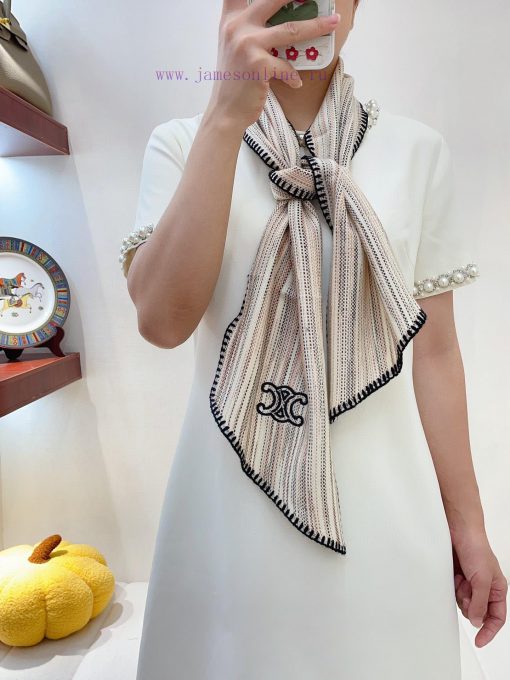 Celine's new double-sided velvet ribbon can be freely switched in spring, with a small and e25oulzpr