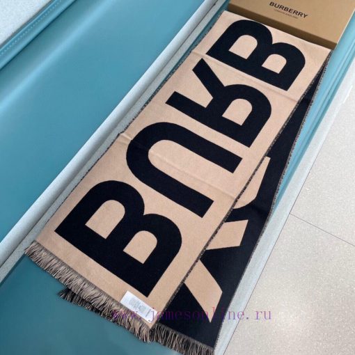 Newly released BURBERRY double-sided wool and glossy blend long scarf, resembling scattered wx6opjxe - Image 14