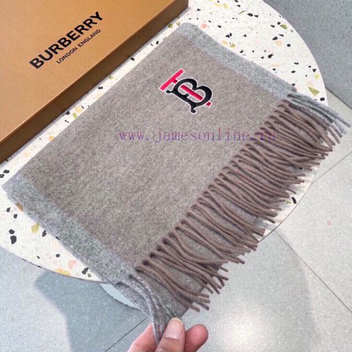 Burberry Classic Style Synchronized Cashmere TB Shawl in Stock, Essential for Closets, VIP Rghj39un2 - Image 4