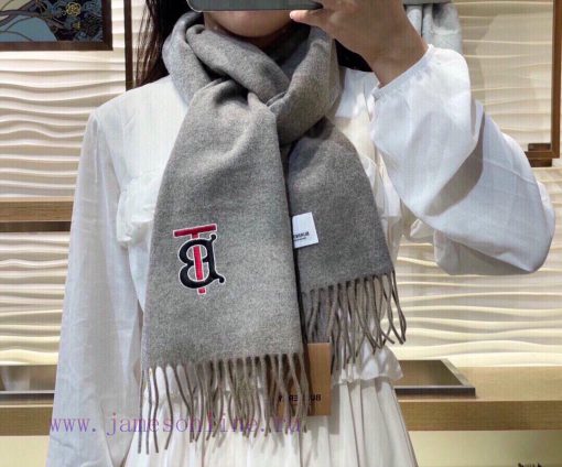 Burberry Classic Style Synchronized Cashmere TB Shawl in Stock, Essential for Closets, VIP Rghj39un2 - Image 11