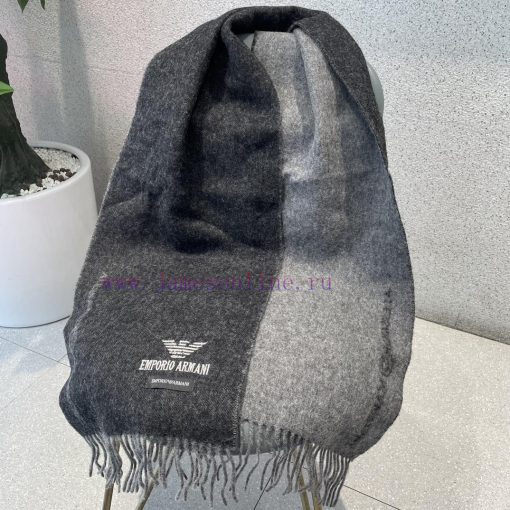 Armani Armani's latest scarf for 2023 is elegant and simple, making it the perfect choice fohbamfjbm - Image 6
