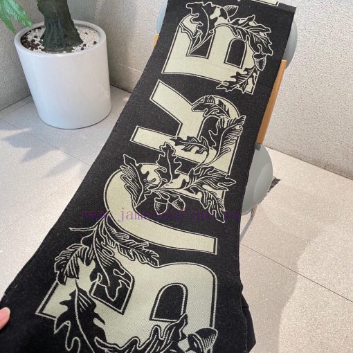 Burberry's new winter cashmere scarf, an export order to Japan, has a very simple design, budjnwo8ni - Image 8