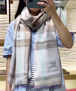 A classic style that has been popular for N years in top tier outdoor sales. Trendy people h2j77mxto