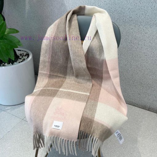 In the autumn and winter of 2023, the classic plaid jacquard double-sided shawl scarf of B Hypsvpswn - Image 7