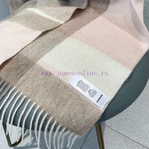 In the autumn and winter of 2023, the classic plaid jacquard double-sided shawl scarf of B Hypsvpswn - Image 10