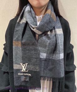 The top-grade cashmere long scarf is on sale in autumn and winter for the imperial palace lefk8dvndl