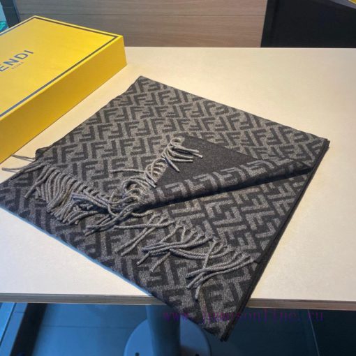 FENDI scarf, with a super gentle and stylish double-sided design, feels more youthful, gentlssn8iuqz - Image 11