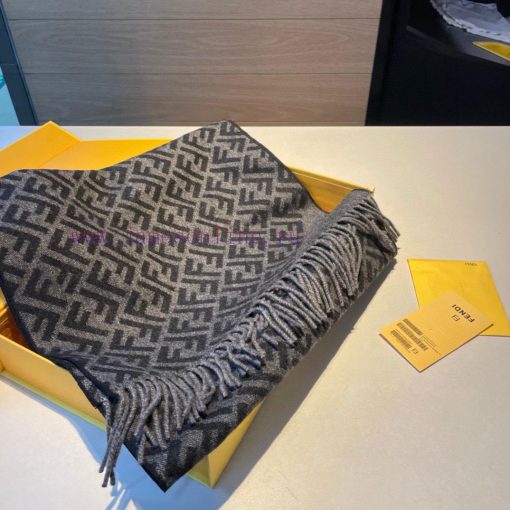 FENDI scarf, with a super gentle and stylish double-sided design, feels more youthful, gentlssn8iuqz - Image 12