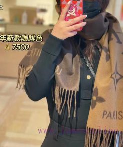 Chocolate color is hereOld flower shawl, quality that would rather be lacking than excessivenquk1nvz
