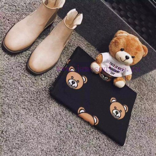 Moschino Bear Autumn/Winter New Collection, with a wool blend texture that is super comfortagqn6wek4 - Image 3