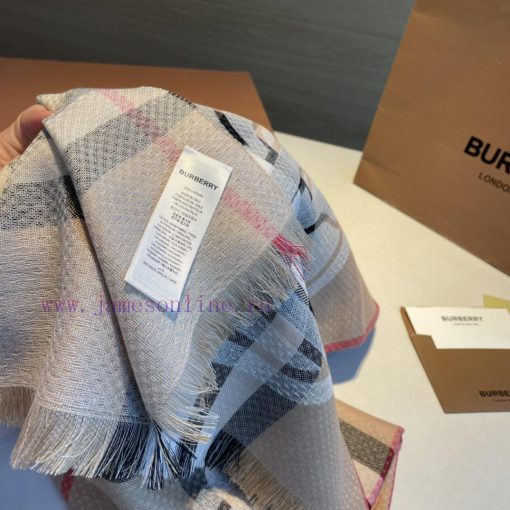 The bling bling Burberry B star shaped long scarf, this is the real product, recommended by o4ku95jr - Image 6