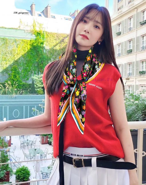 The new L family's small flower series silk square scarf has been launched, and it is said txwuslxyu - Image 2