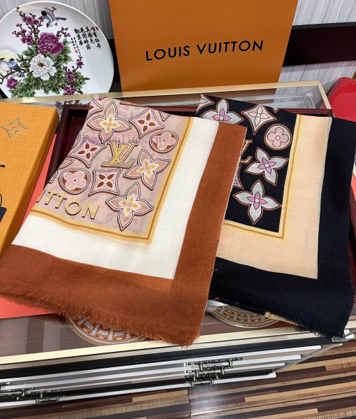 New Product 2023 LV300 Cashmere Long Scarf, Authentic Beauty in Physical Form. The shawl, parzymudf5 - Image 3