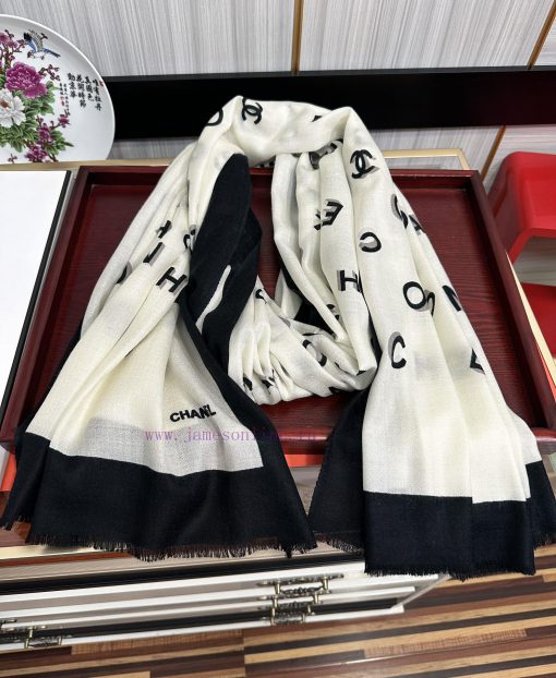 The new Chanel 2023 is so beautiful that it's irresistible. The 300 count cashmere long scarnpjbfejk - Image 13