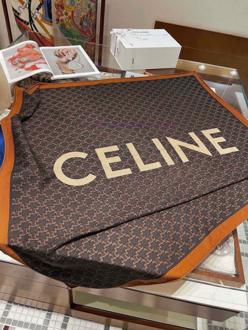 Simple and as always, Celine's exclusive temperament style is minimalist and high-end. When jegthwtl - Image 8