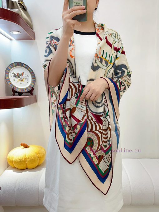The new cashmere model is said to look good and recommended with leather buckle and chain. Tsamwqwa9 - Image 2