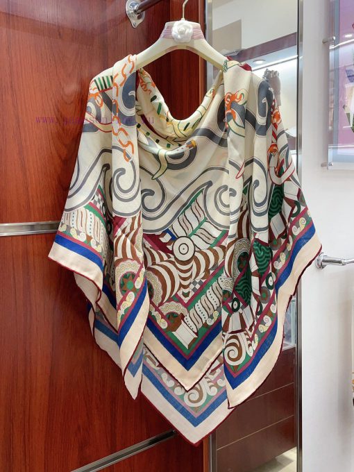 The new cashmere model is said to look good and recommended with leather buckle and chain. Tsamwqwa9 - Image 13