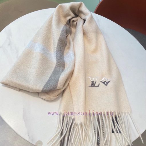 LV's new heavyweight water ripple cashmere scarf is truly a high-end level for men this year0rq4o06q - Image 9