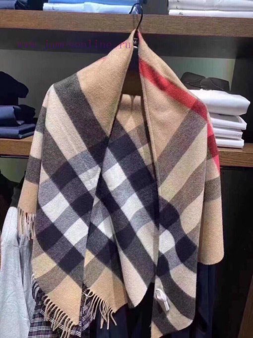 A very rare item - Bur's most geometric cashmere triangle scarf. It is very suitable for sha4xc00j4v - Image 14