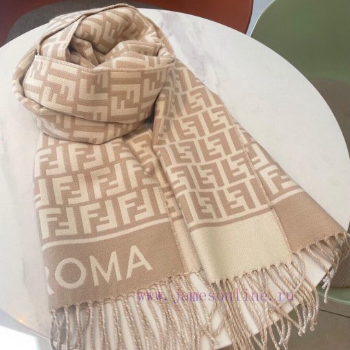 Fendi's most popular scarf this year is being snapped up all over the world. It is a limited5c4qp7we - Image 16