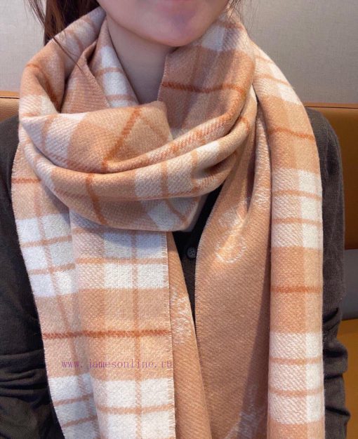 COACH men's and women's double-sided checkered carriage scarf is so beautiful, not only in t5268jy9w - Image 11