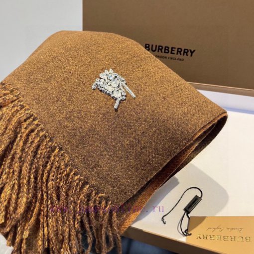 When Burberry's top single is popular, trendsetters have several Burberry scarves in their wgp62dgqp - Image 4