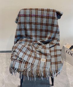 Burberry is a classic style that has been popular for N years. Trendy people have several Buc5u4pigk