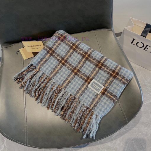 Burberry is a classic style that has been popular for N years. Trendy people have several Buc5u4pigk - Image 5