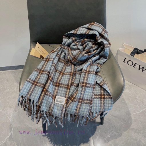 Burberry is a classic style that has been popular for N years. Trendy people have several Buc5u4pigk - Image 12