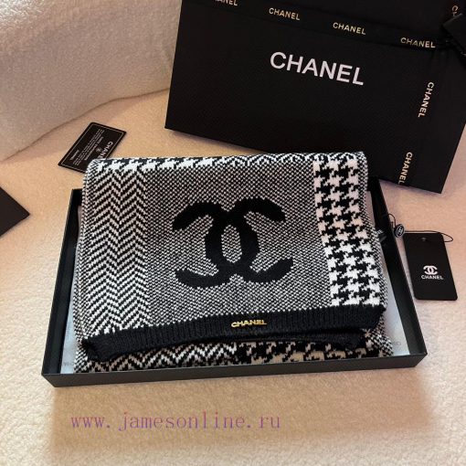 CHANEL Knitted Long Scarf is a top-notch original product that is unparalleled in beauty. Thd8m76vku - Image 4