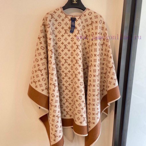 The official website is simultaneously releasing the LV limited edition cape shawl, which isintewudd - Image 9