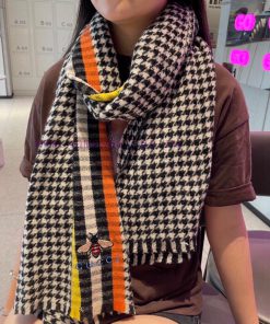 You can see for yourself how much Gucci23 year old things are. This scarf does not require tpmqzrkqx