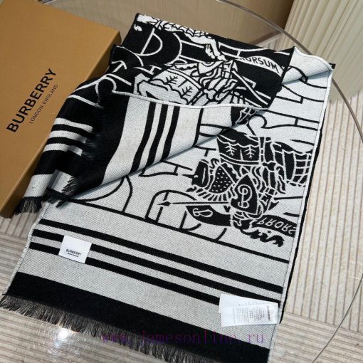 Italian made scarf, crafted from a soft blend of wool and cashmere fabric, providing excelle1on6w8z7 - Image 7