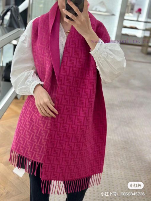 New gourmet Fendi, the hottest scarf in this year, is being snapped up all over the world. Iftfzadxm - Image 11