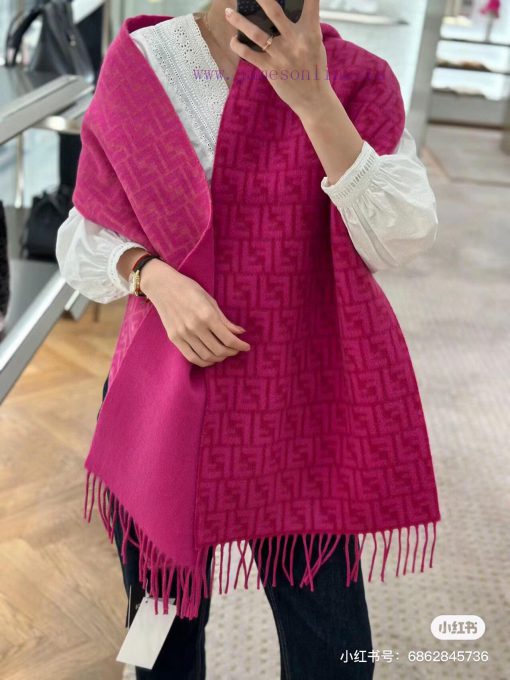 New gourmet Fendi, the hottest scarf in this year, is being snapped up all over the world. Iftfzadxm - Image 13