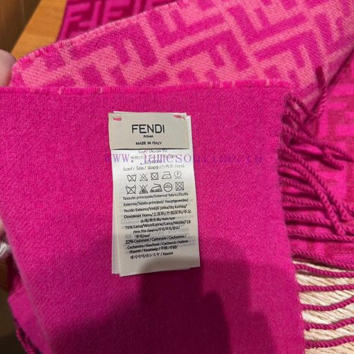 New gourmet Fendi, the hottest scarf in this year, is being snapped up all over the world. Iftfzadxm - Image 17