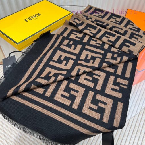The most popular scarves of Fendi this year are being snapped up all over the world. They arqehdkxgq - Image 7