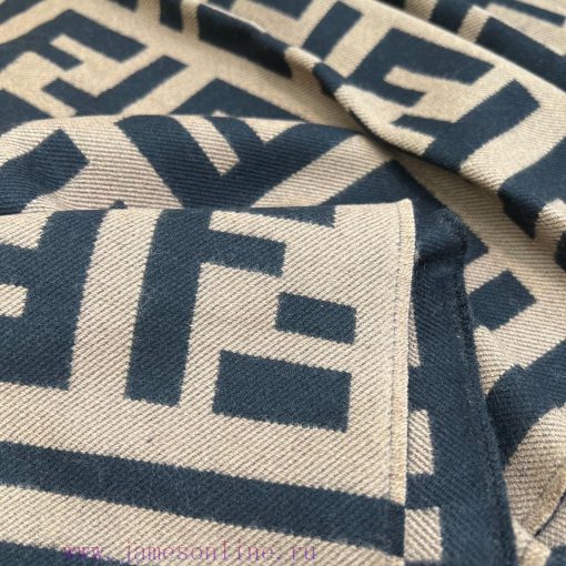 The most popular scarves of Fendi this year are being snapped up all over the world. They arqehdkxgq - Image 9