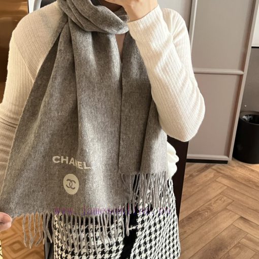 Chanel scarf is a literary and fresh style that is highly recommended for both gifting and pg7erj6ts - Image 11