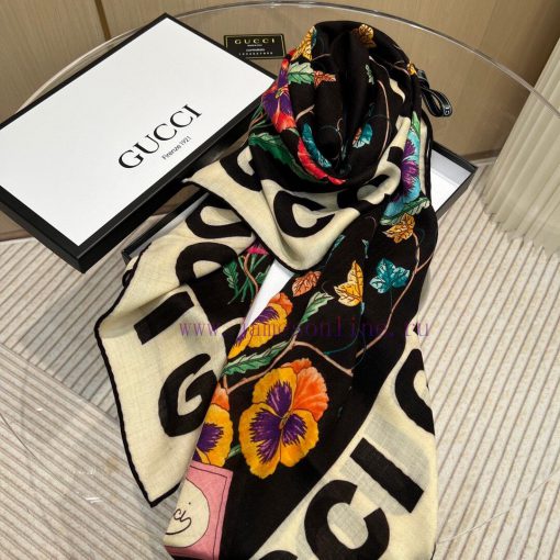 The new cashmere model is recommended for its good looks. GG border floral 140 cashmere squaie6wkjl6 - Image 8