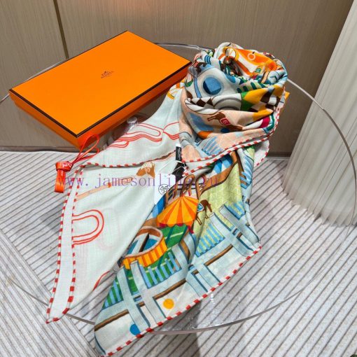 The new Hermes cashmere collection looks great and is highly recommended. We recommend the Hbea4fn2l - Image 16