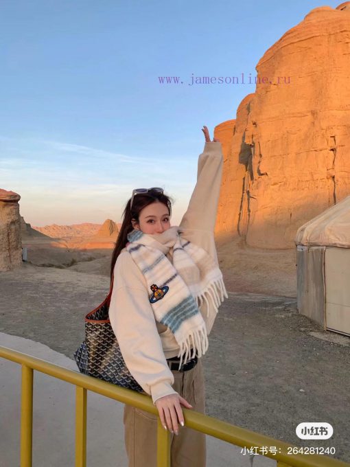Arrival 𝐕𝐢𝐯𝐢𝐞𝐧𝐞𝐖𝐞𝐬𝐭𝐰𝐨𝐨𝐝 🪐Classic Saturn mohair scarf by Vivienne Westwood, the British fashijriqptrt - Image 13