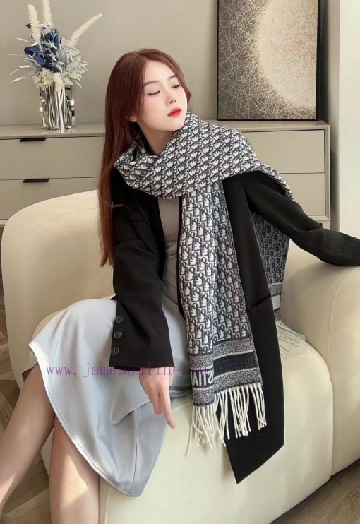 Hot selling item highly recommended! D logo bar pattern long scarf explosive style double-sigylfbk47 - Image 4