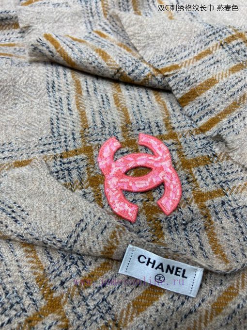 New Double C Double C Embroidered plaid Long Scarf combines Chanel woven style with artisticf7tkl6jv - Image 10