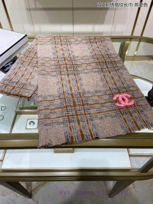 New Double C Double C Embroidered plaid Long Scarf combines Chanel woven style with artisticf7tkl6jv - Image 13